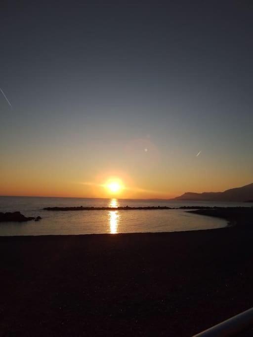 Alma Casa Vacanze Codice Citra 008065 Lt 0282 Ventimiglia Bagian luar foto